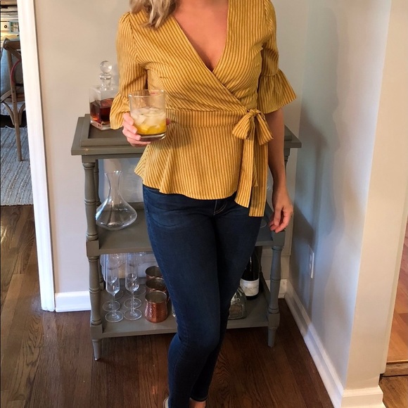 JOA mustard wrap top size Med - Picture 3 of 7